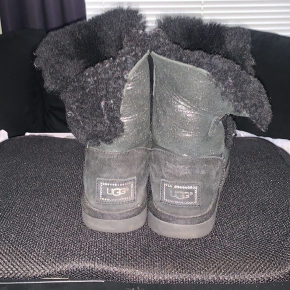 Authentic Ugg boots black metallic w/bling button sz 7 - Picture 3 of 4